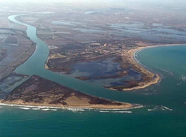 בית נופש Mas De Melonet Delta Del Ebro *